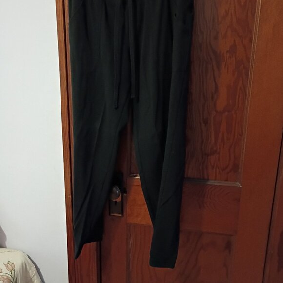Athletic Works pants, size LG (12-14) Petite, black - Picture 1 of 6